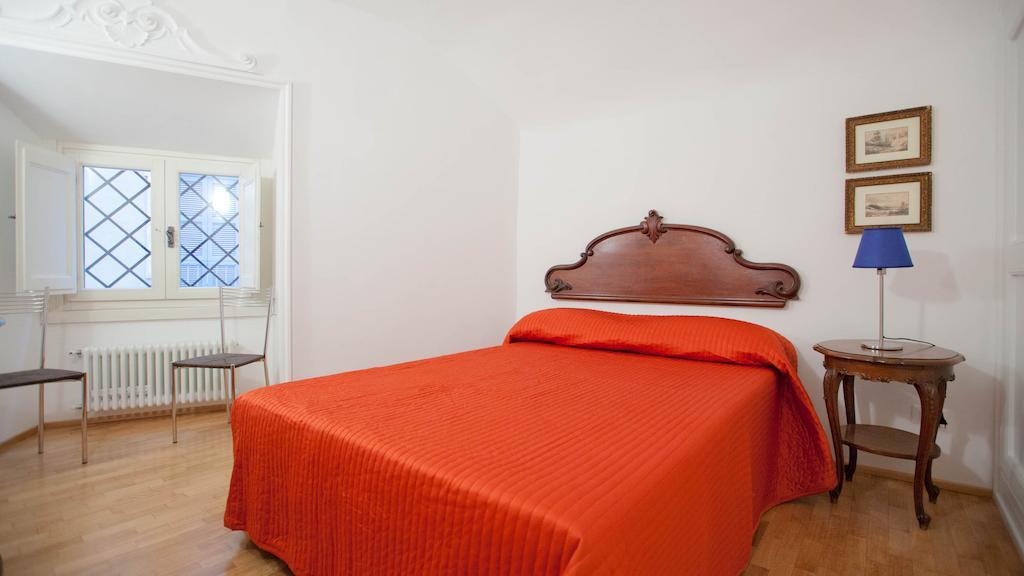 City Center Apartment روما الغرفة الصورة